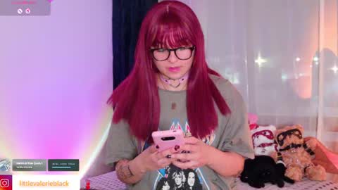 Snapshot of littlevalerie chatting on 06/21/26, 02:14 Valerie online show from 06/21/26, 02:14