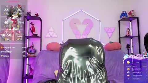 littlevixen18 online show from 03/12/25, 09:13