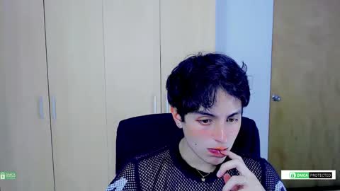 littlezhalem online show from 11/22/25, 04:33