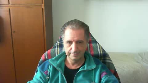 liuk53 online show from 04/20/26, 12:41