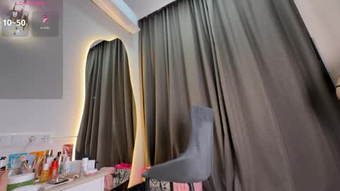 liuli_flower online show from 05/04/26, 06:53