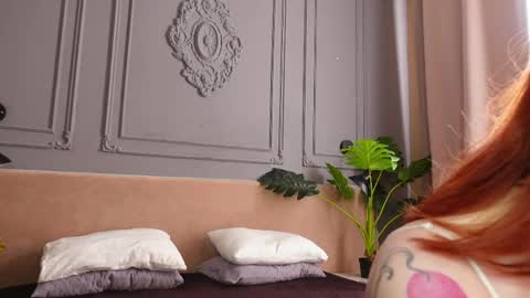 Liv 3 online show from 04/17/26, 01:47