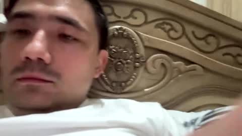 live_8 online show from 04/25/26, 03:42