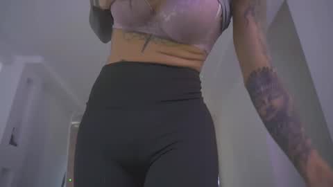 Snapshot of livestream18x chatting on 02/23/25, 07:17 Emily R online show from 02/23/25, 07:17