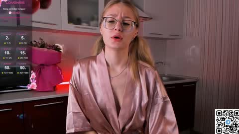 Snapshot of livyybosom chatting on 02/01/25, 06:08 My name is Livy Nice to meet you Thumbs up please its important online show from 02/01/25, 06:08