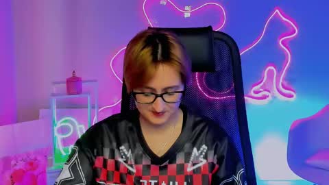 LixeLuna online show from 04/27/26, 06:44
