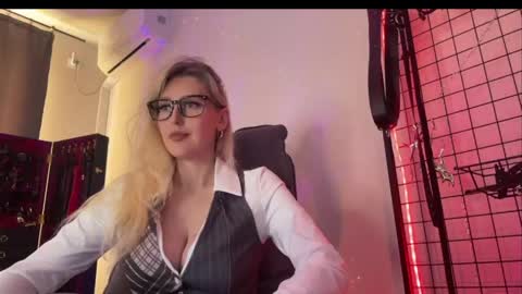 Liya Ray online show from 05/07/26, 02:44