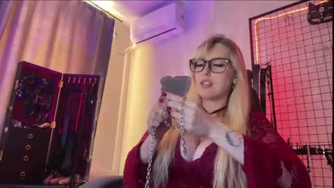 Snapshot of liya_ray chatting on 05/28/26, 03:31 Liya Ray online show from 05/28/26, 03:31