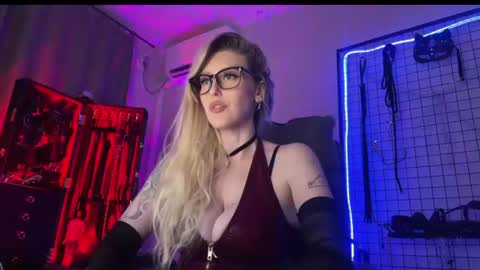 Snapshot of liya_ray chatting on 07/06/26, 11:18 Liya Ray online show from 07/06/26, 11:18