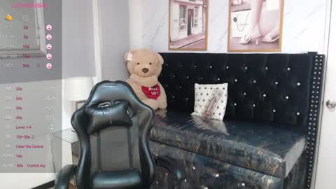 Liz online show from 01/31/25, 03:09