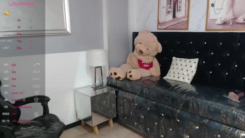 Liz online show from 02/11/25, 03:08