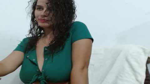 Snapshot of liz_fe chatting on 10/03/25, 04:42 liz_fe online show from 10/03/25, 04:42