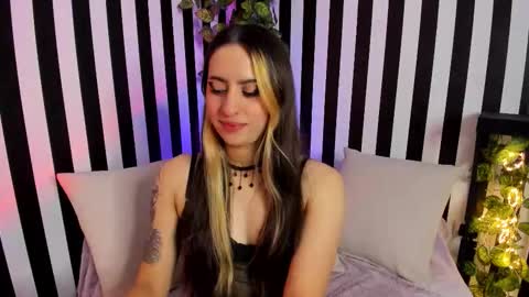 Liz  online show from 10/17/25, 02:19