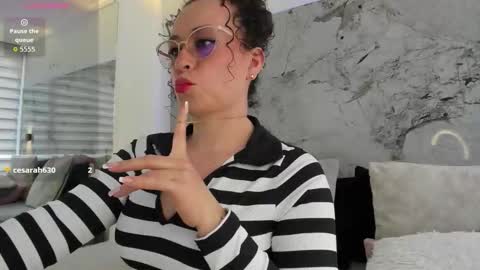 Liz  online show from 12/19/25, 04:03