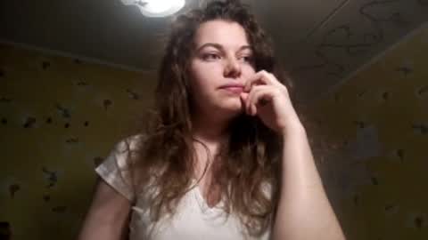 Snapshot of lizabethkimbal chatting on 04/19/26, 05:01 Molly online show from 04/19/26, 05:01
