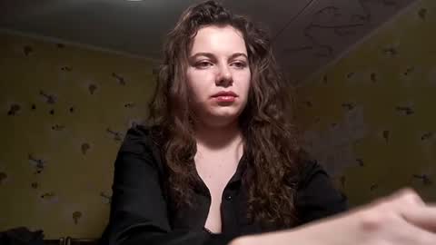 Snapshot of lizabethkimbal chatting on 04/20/26, 05:16 Molly online show from 04/20/26, 05:16