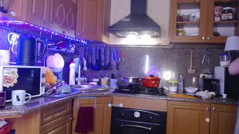 LizaCakes online show from 01/21/25, 02:15