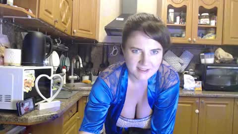 LizaCakes online show from 09/24/25, 02:31