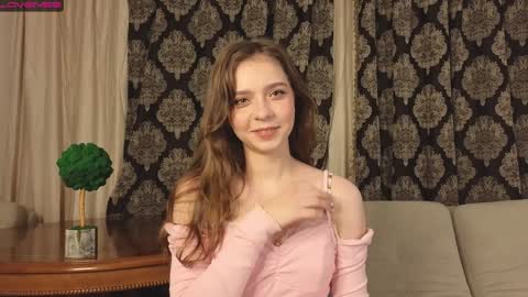 Snapshot of lizbethbiers chatting on 01/09/25, 03:04 Hello there im Amelia Im new here Lets have fun online show from 01/09/25, 03:04