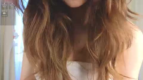 Snapshot of lizbethbiers chatting on 09/14/25, 03:05 Hello there im Amelia Im new here Lets have fun online show from 09/14/25, 03:05