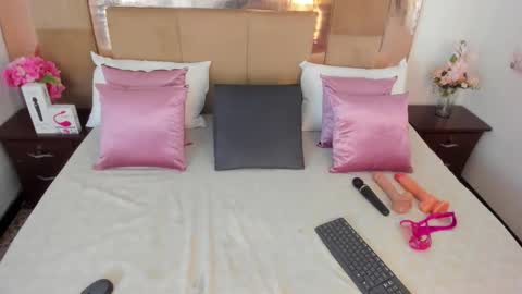 Liz  online show from 02/19/26, 07:43