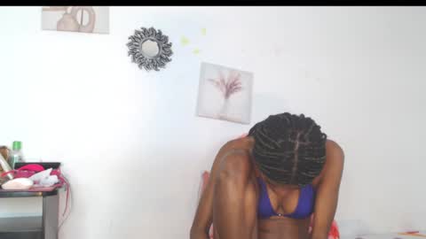 liz online show from 02/08/25, 10:19