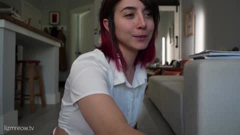 Snapshot of lizmreow chatting on 11/09/25, 07:45 Liselle online show from 11/09/25, 07:45