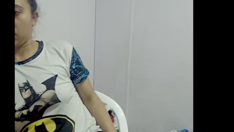 lizz1305 online show from 02/05/25, 12:17