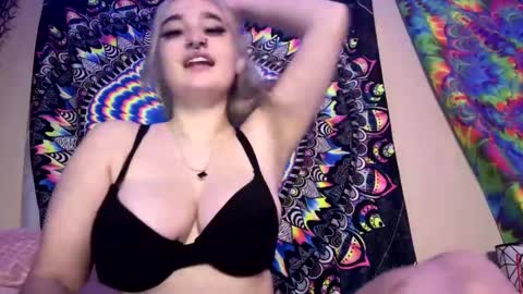 Lizz  online show from 02/08/25, 07:49