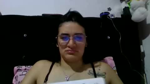 lizz kinsley online show from 11/04/25, 03:49