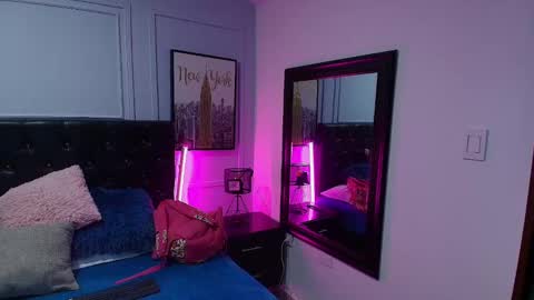 Lizz  online show from 12/22/24, 11:22