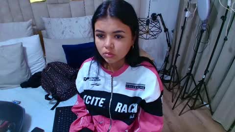 Lizz  online show from 10/18/25, 11:44