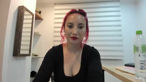 lizzdoux online show from 11/05/25, 02:22