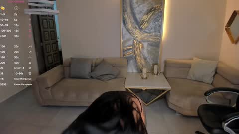 Lizzi  online show from 02/04/25, 11:27