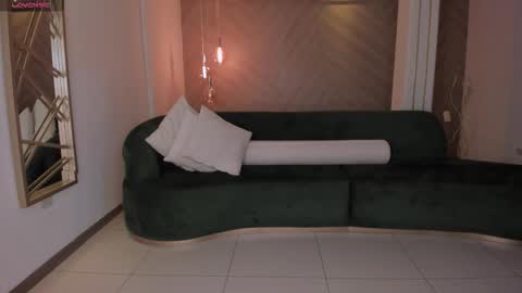 Lizzi  online show from 09/08/25, 08:30