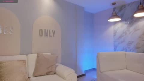 Lizzi  online show from 11/02/25, 04:09