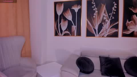 Lizzi  online show from 03/01/26, 05:15