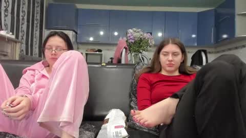 lizzi_muur online show from 03/11/25, 04:40