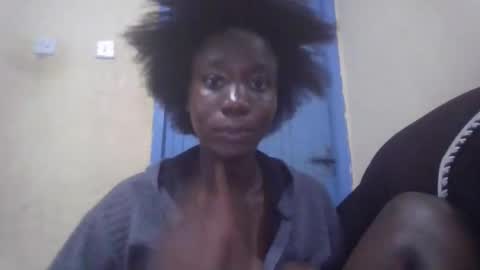 Snapshot of lizzie2020 chatting on 05/19/26, 06:58 lizzie2020 online show from 05/19/26, 06:58