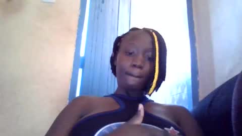 Snapshot of lizzie2020 chatting on 05/28/26, 07:27 lizzie2020 online show from 05/28/26, 07:27