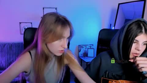 lizzie_boom online show from 10/03/25, 12:57