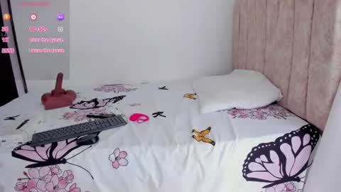 Snapshot of lizziemontana2 chatting on 07/01/26, 07:24 online show from 07/01/26, 07:24