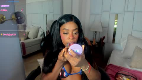 Snapshot of lizzy_joss chatting on 01/18/25, 06:03 Lizzy Joss online show from 01/18/25, 06:03