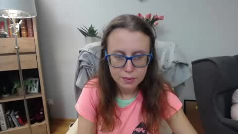 Snapshot of lizzy_sparkle chatting on 07/20/26, 04:27 Lizzy online show from 07/20/26, 04:27