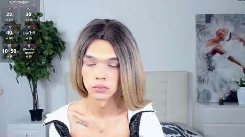 lizzydelrey online show from 03/01/26, 12:40