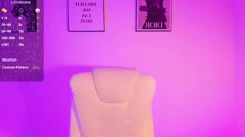 lizzyponcee online show from 10/30/25, 12:17