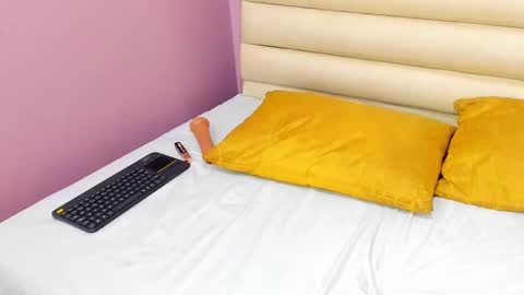 LizzySato online show from 09/26/25, 11:09