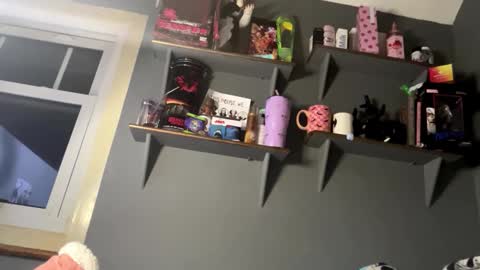 lizzybunny online show from 12/21/24, 05:18