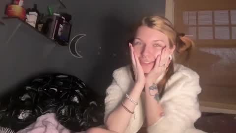 lizzybunny online show from 01/17/25, 04:47