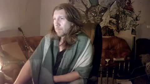 lkonig504475 online show from 10/26/25, 08:48